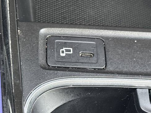 Used 2021 Mercedes-Benz GLA 250 4MATIC image 37