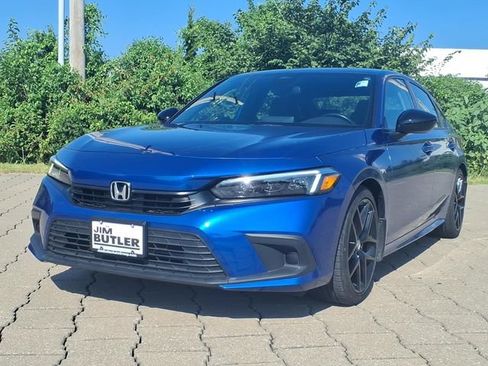 Used 2024 Honda Civic Sport image 3