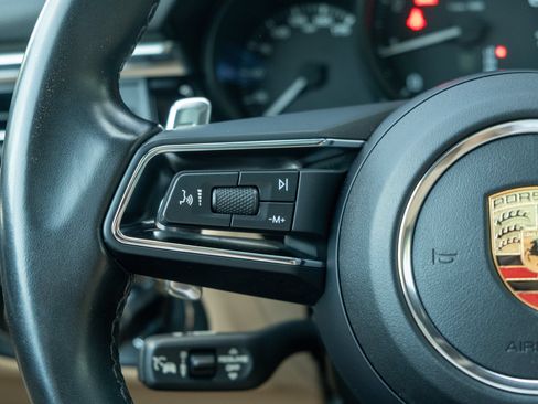 Certified 2024 Porsche Macan AWD/4WD image 28