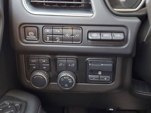 Used 2021 Chevrolet Tahoe Premier w/ Premium Package image 15