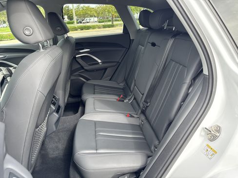 Certified 2025 Audi Q5 Premium w/ Convenience Package AWD/4WD image 19