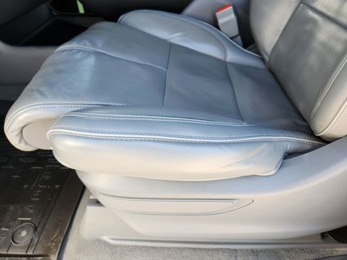 Used 2019 Lincoln Navigator Reserve image 12