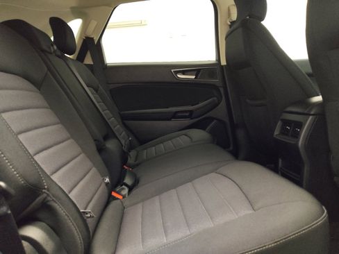Used 2019 Ford Edge SE w/ Cargo Accessory Package AWD/4WD image 19
