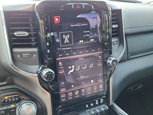 Used 2019 RAM 1500 Laramie AWD/4WD image 30