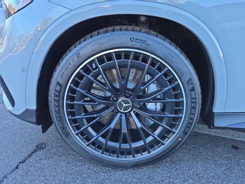 New 2026 Mercedes-Benz GLC 43 AMG 4MATIC image 9