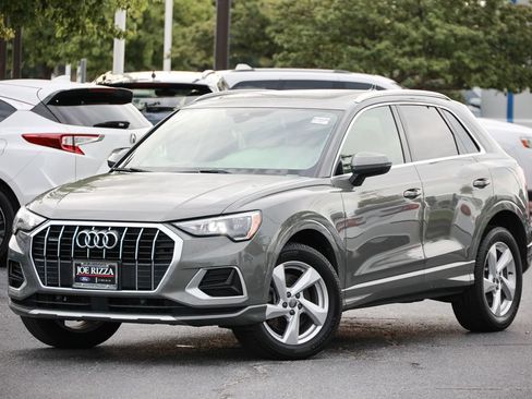 Used 2019 Audi Q3 2.0T Premium AWD/4WD image 17