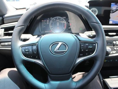 Certified 2025 Lexus ES 350 w/ Premium Package FWD image 15