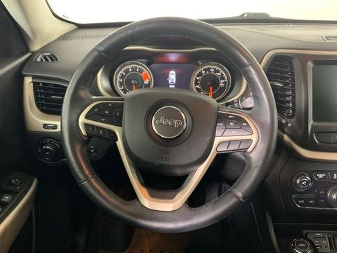 Used 2018 Jeep Cherokee Limited w/ Trailer Tow Group image 17