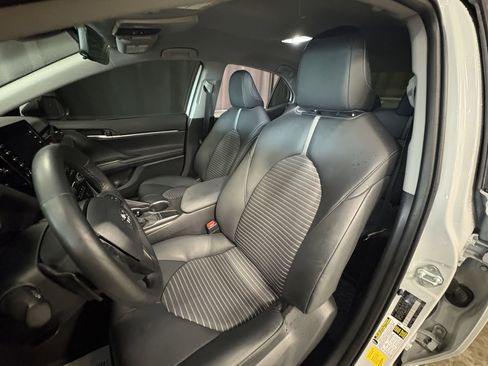 Certified 2024 Toyota Camry SE FWD image 5