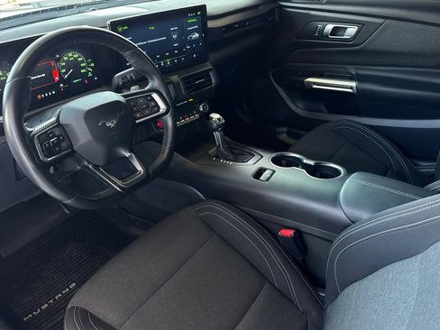 Used 2024 Ford Mustang GT RWD image 9