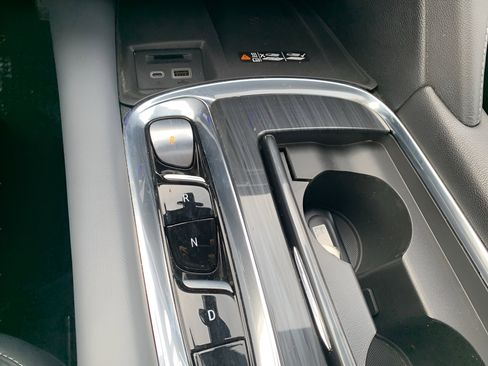 Used 2023 Buick Enclave Essence w/ Experience Buick Package image 17