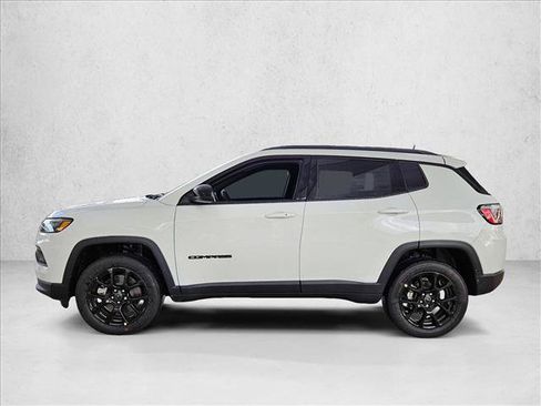 New 2026 Jeep Compass Latitude AWD/4WD image 4