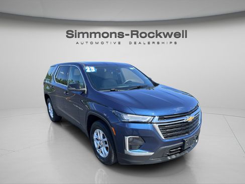 Used 2023 Chevrolet Traverse LS AWD/4WD image 7