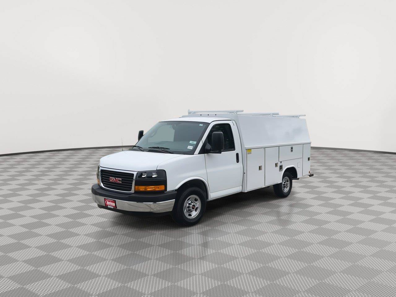 New 2026 GMC Savana 3500 w/ Power Convenience Package RWD image 27
