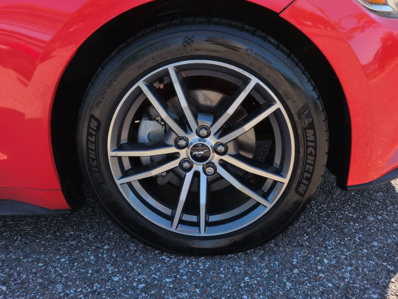 Used 2016 Ford Mustang Coupe RWD image 11