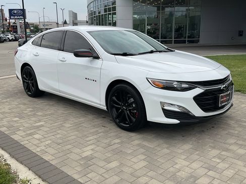 Used 2022 Chevrolet Malibu LT w/ Redline Edition FWD image 1