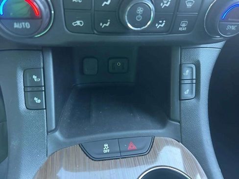 Used 2019 GMC Acadia SLE image 9