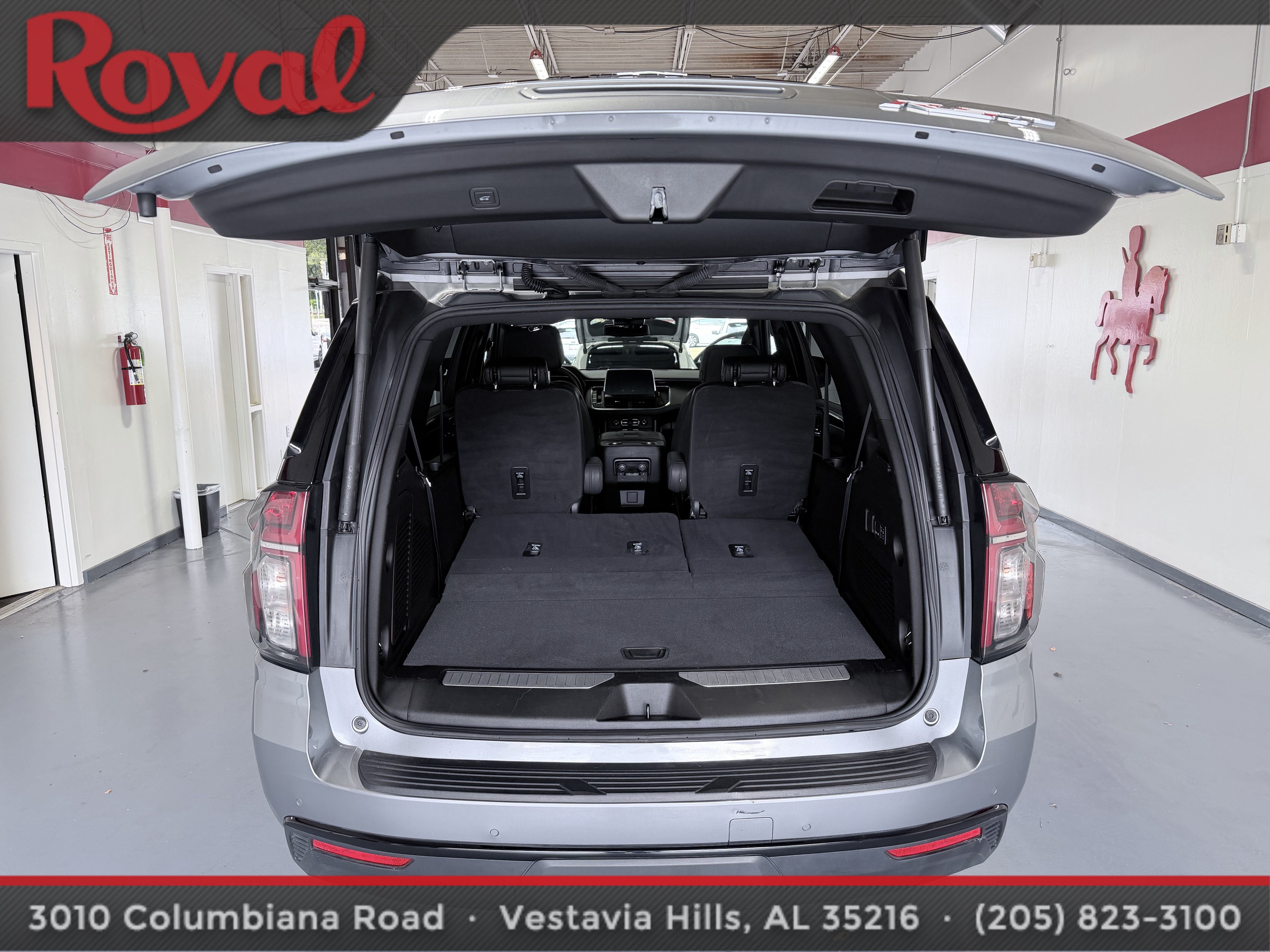 Used 2024 Chevrolet Tahoe RST w/ Luxury Package RWD image 6