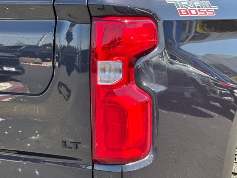 Used 2024 Chevrolet Silverado 1500 LT Trail Boss w/ Convenience Package II AWD/4WD image 45