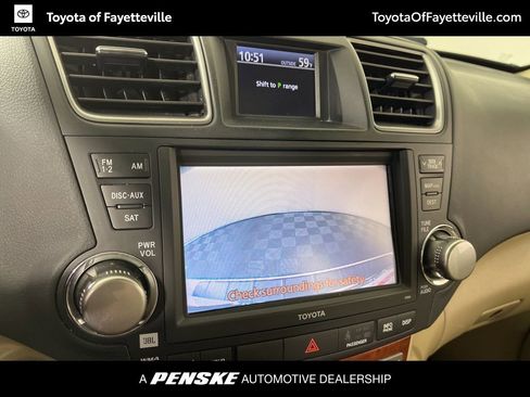 Used 2012 Toyota Highlander Limited w/ Tow Pkg image 35