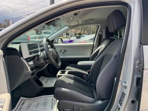 Used 2024 Hyundai Ioniq 5 SE image 16