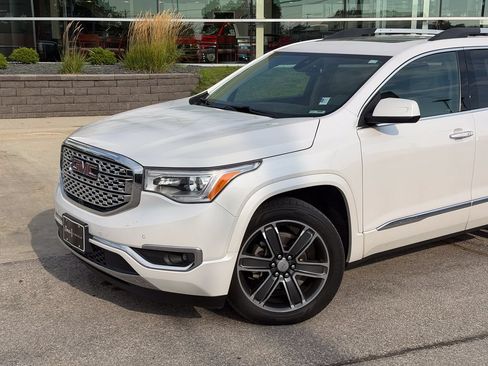 Used 2017 GMC Acadia Denali w/ Technology Package AWD/4WD image 2