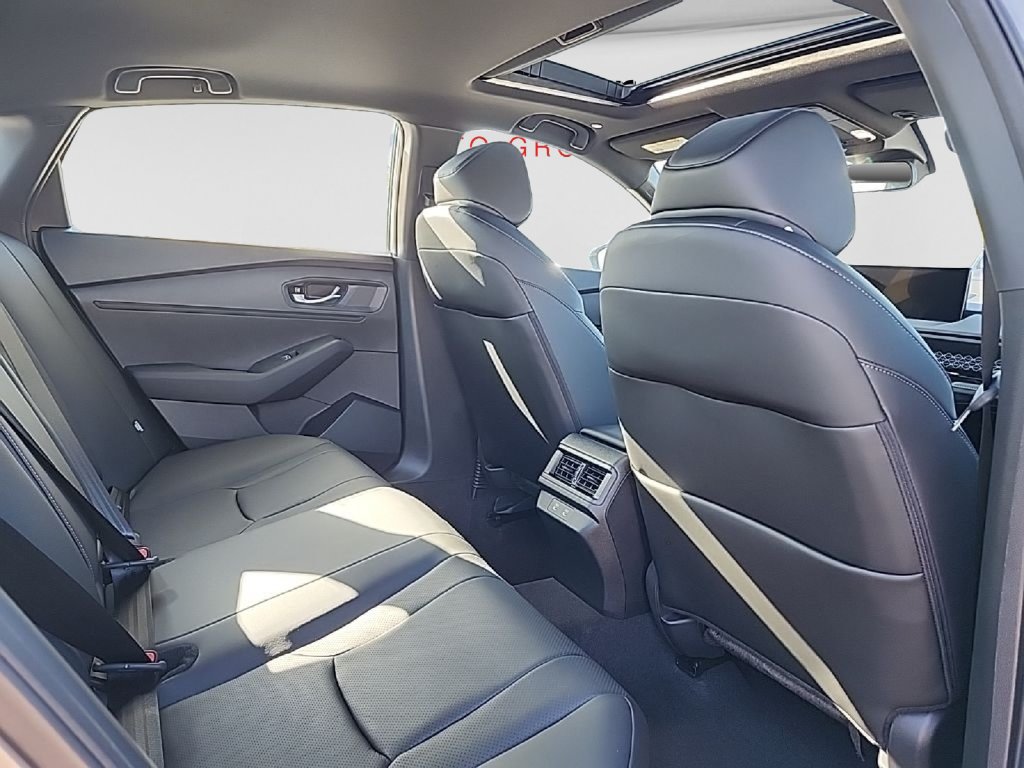 Certified 2025 Honda Accord Sport image 6