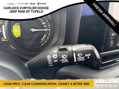 Used 2025 Jeep Wrangler Unlimited Sahara AWD/4WD image 14