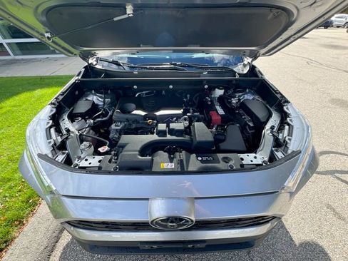 Used 2022 Toyota RAV4 XLE Premium image 26