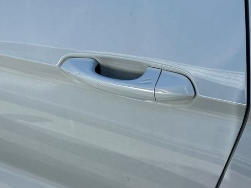 Used 2016 Ford Mustang Shelby GT350 w/ Technology Package image 19