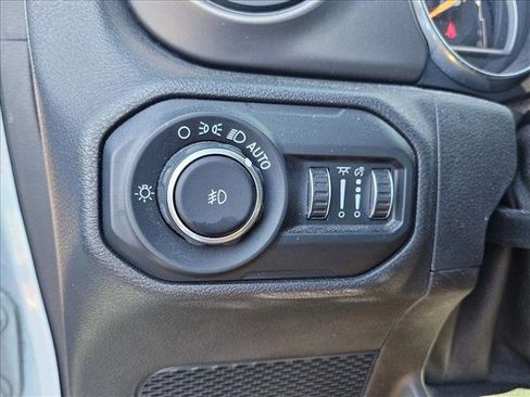 Used 2019 Jeep Wrangler Unlimited Sport S image 17