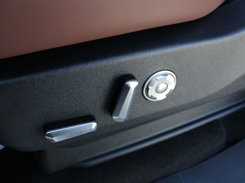 New 2026 Lincoln Navigator Reserve AWD/4WD image 33