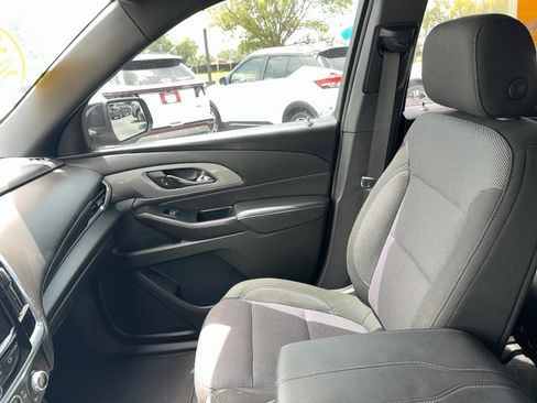 Used 2023 Chevrolet Traverse LT w/ LPO, Cargo Package AWD/4WD image 15