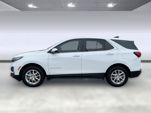 Used 2024 Chevrolet Equinox LT image 2