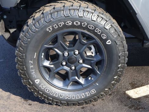 Used 2023 Jeep Wrangler Unlimited w/ Cold Weather Group image 11