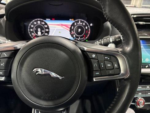 Used 2020 Jaguar F-PACE R-Sport image 64