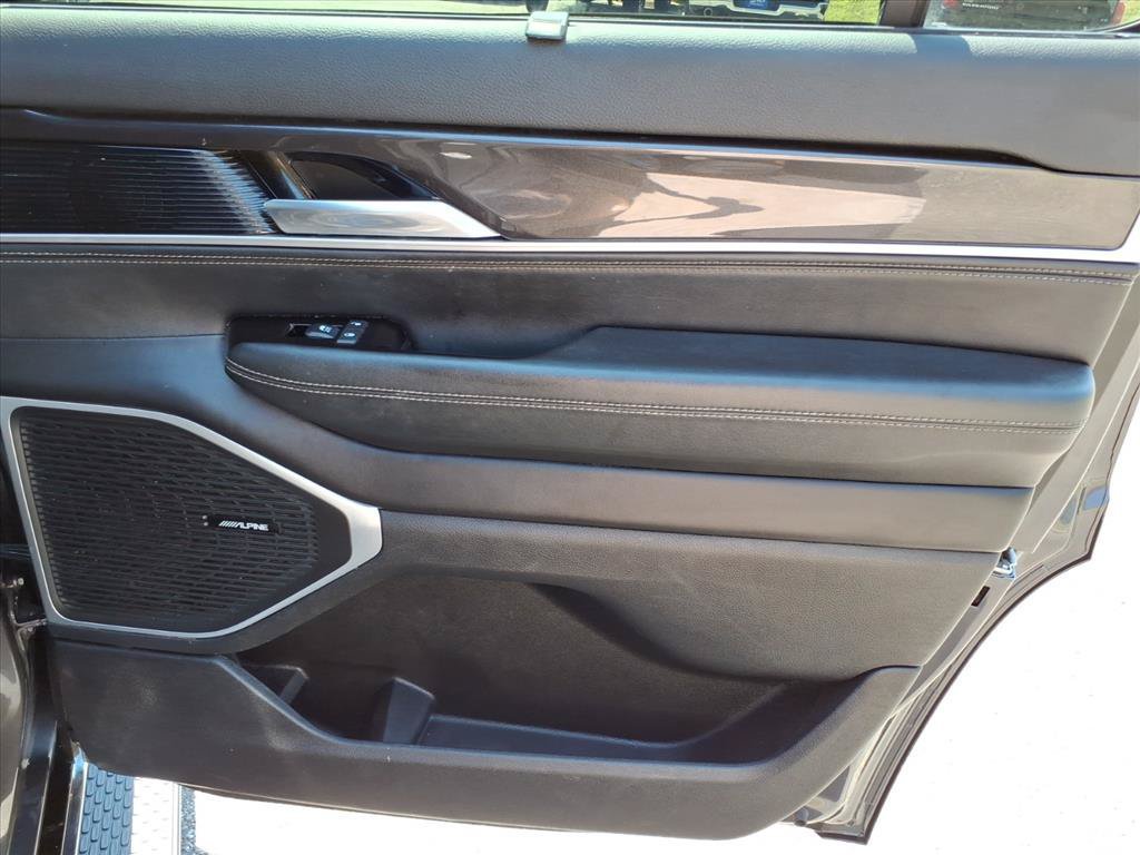 Used 2022 Jeep Wagoneer Series I w/ Convenience Group I AWD/4WD image 17