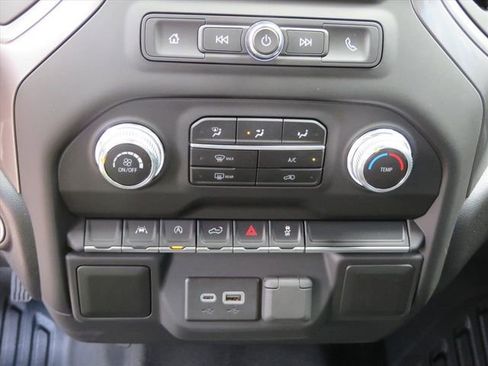 Used 2026 GMC Sierra 1500 Pro w/ Pro Value Package image 23