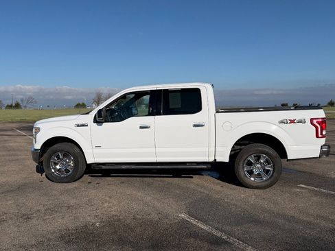 Certified 2017 Ford F150 XLT w/ Equipment Group 302A Luxury image 9