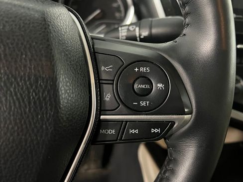 Used 2023 Toyota Camry LE image 10