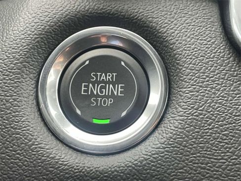 New 2025 Chevrolet Colorado LT w/ LT Convenience Package image 13