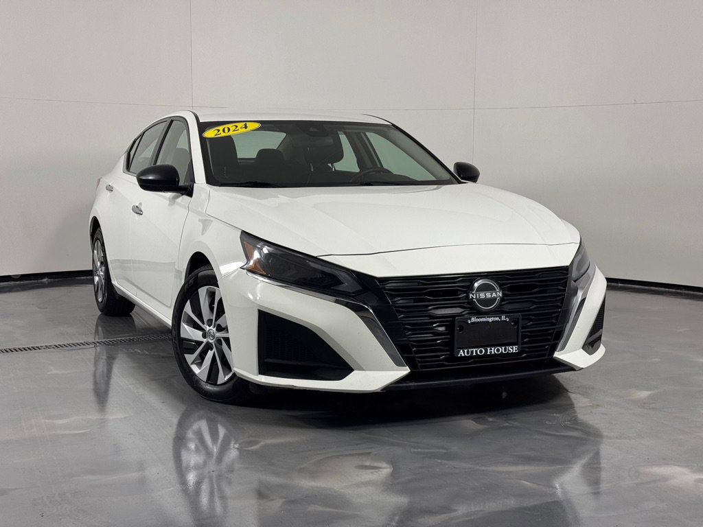 Used 2024 Nissan Altima 2.5 S FWD image 2
