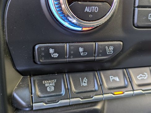 Used 2020 GMC Sierra 2500 Denali w/ Denali Ultimate Package image 24