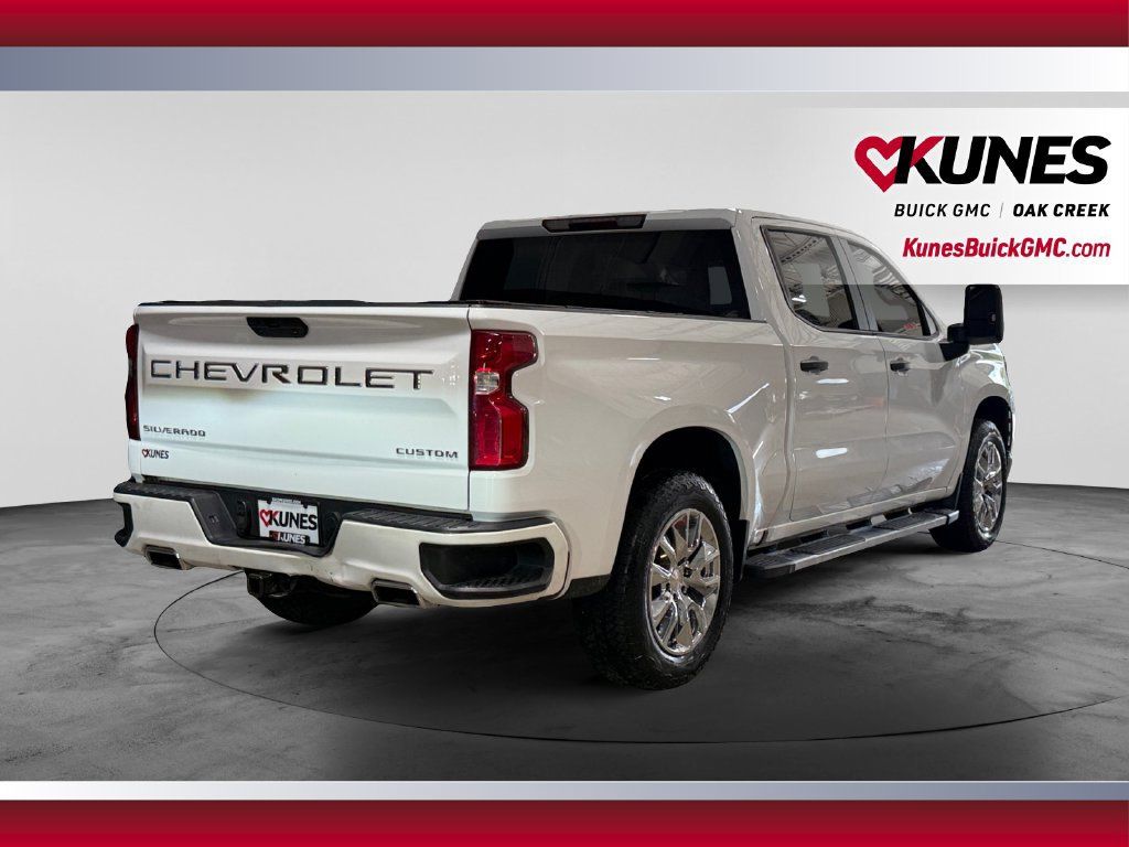 Used 2021 Chevrolet Silverado 1500 Custom w/ Custom Max Trailering Package AWD/4WD image 10