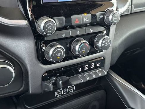 New 2026 RAM 1500 Big Horn AWD/4WD image 19