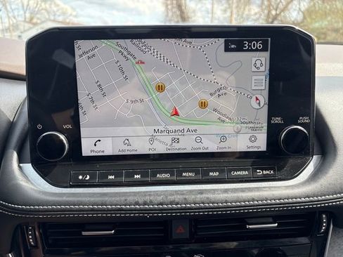 Used 2021 Nissan Rogue Platinum image 19