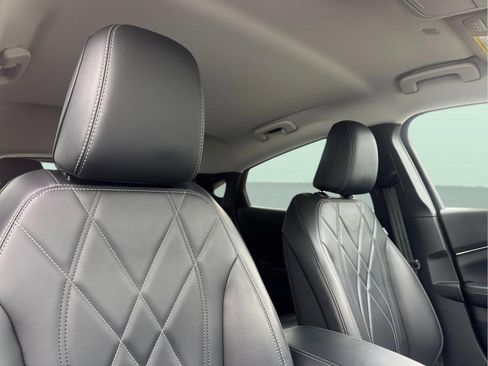 Used 2024 Ford Mustang Mach-E Select image 17