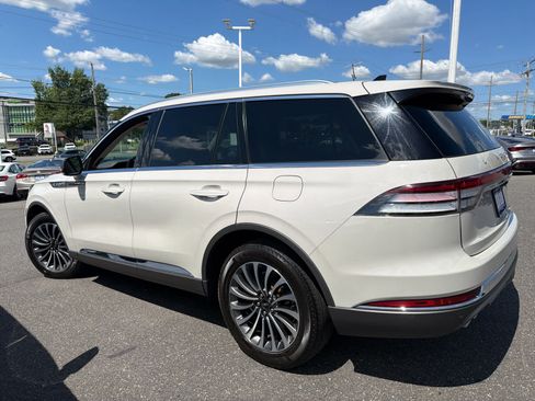Used 2022 Lincoln Aviator AWD w/ Premium Package image 8