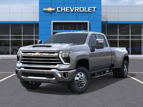 New 2026 Chevrolet Silverado 3500 LTZ w/ LTZ Convenience Package AWD/4WD image 6
