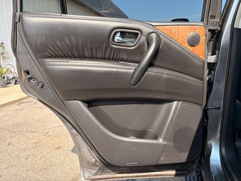 Used 2021 Nissan Armada SL w/ Captain's Chairs Package AWD/4WD image 14